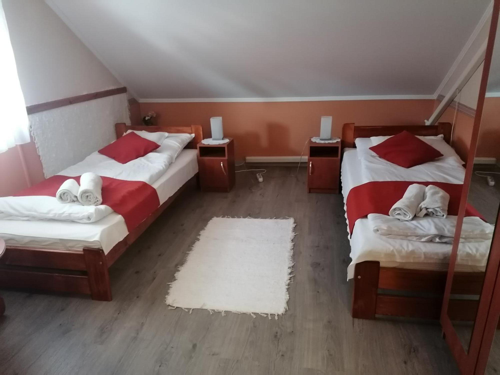 Hotel Iglódi Panzió Kunszentmárton Exterior foto